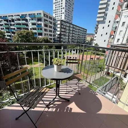 Family Aquarium Haven Apartment Bratislava