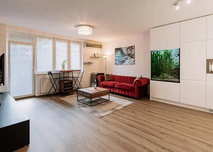Family Aquarium Haven דירה
