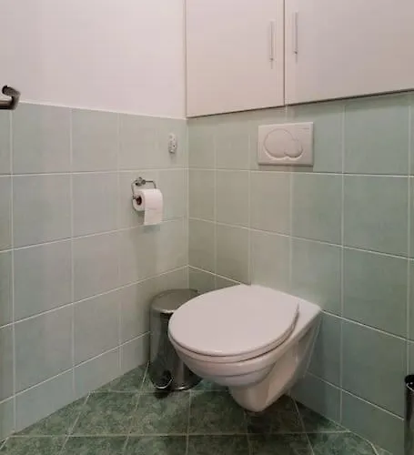 דירה Family Aquarium Haven *